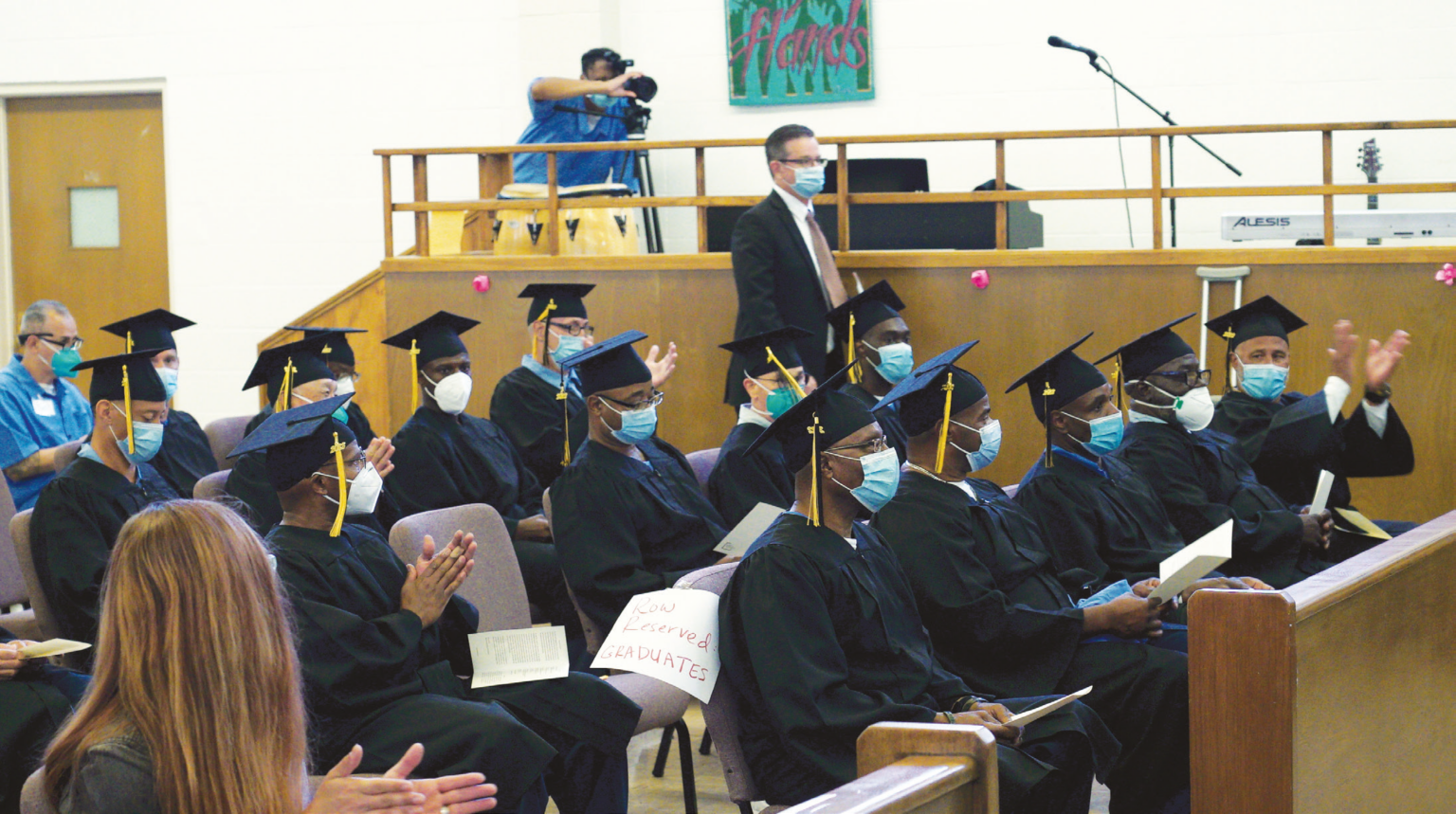 MOUNT TAMALPAIS COLLEGE HOLDS 2022 GRADUATION