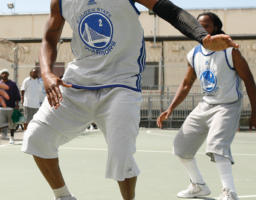 Dontaye “Twin” Harris
on the court Dontaye “Twin” Harris on the court